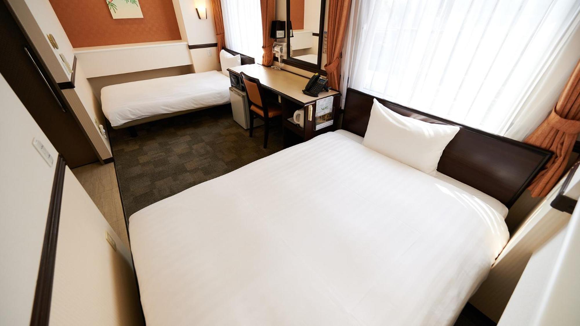 Toyoko Inn Tsushima Izuhara Номер фото