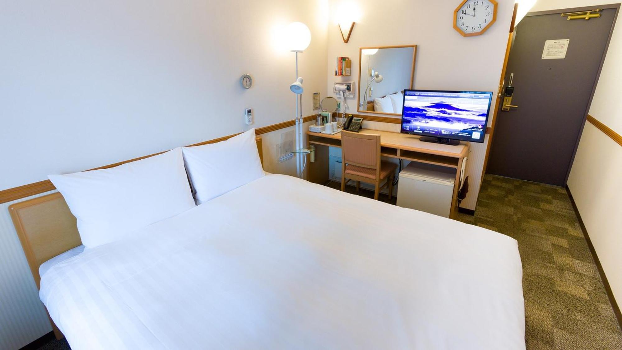 Toyoko Inn Tsushima Izuhara Номер фото