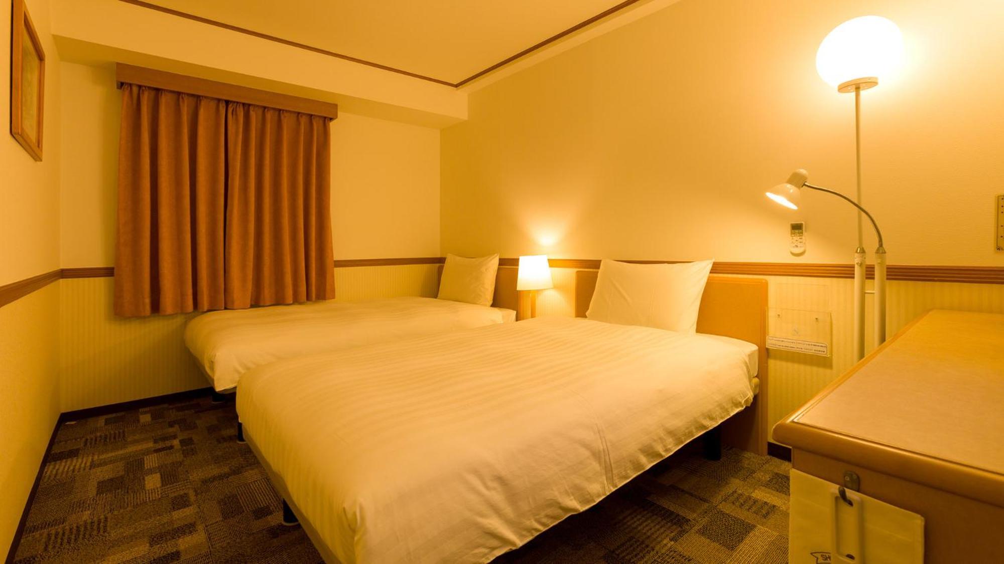 Toyoko Inn Tsushima Izuhara Номер фото